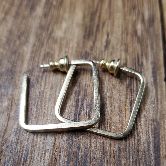 Squared Heirloom Earrings E1009 - Picture 1 of 3